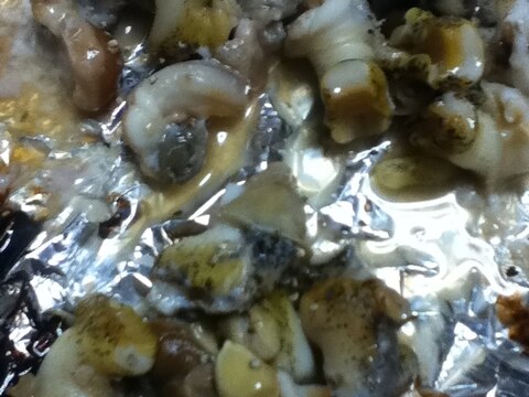 つぶ貝のホイルマーガリン焼き